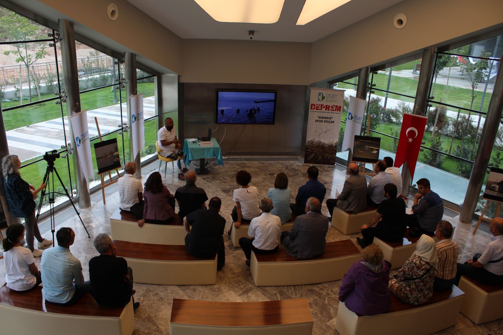 Ufuk Koçak: “İnsan olduğumuzu 1999 yılında hatırladık”